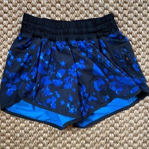 Lululemon Tracker Short III Dandy Digie Porcelaine